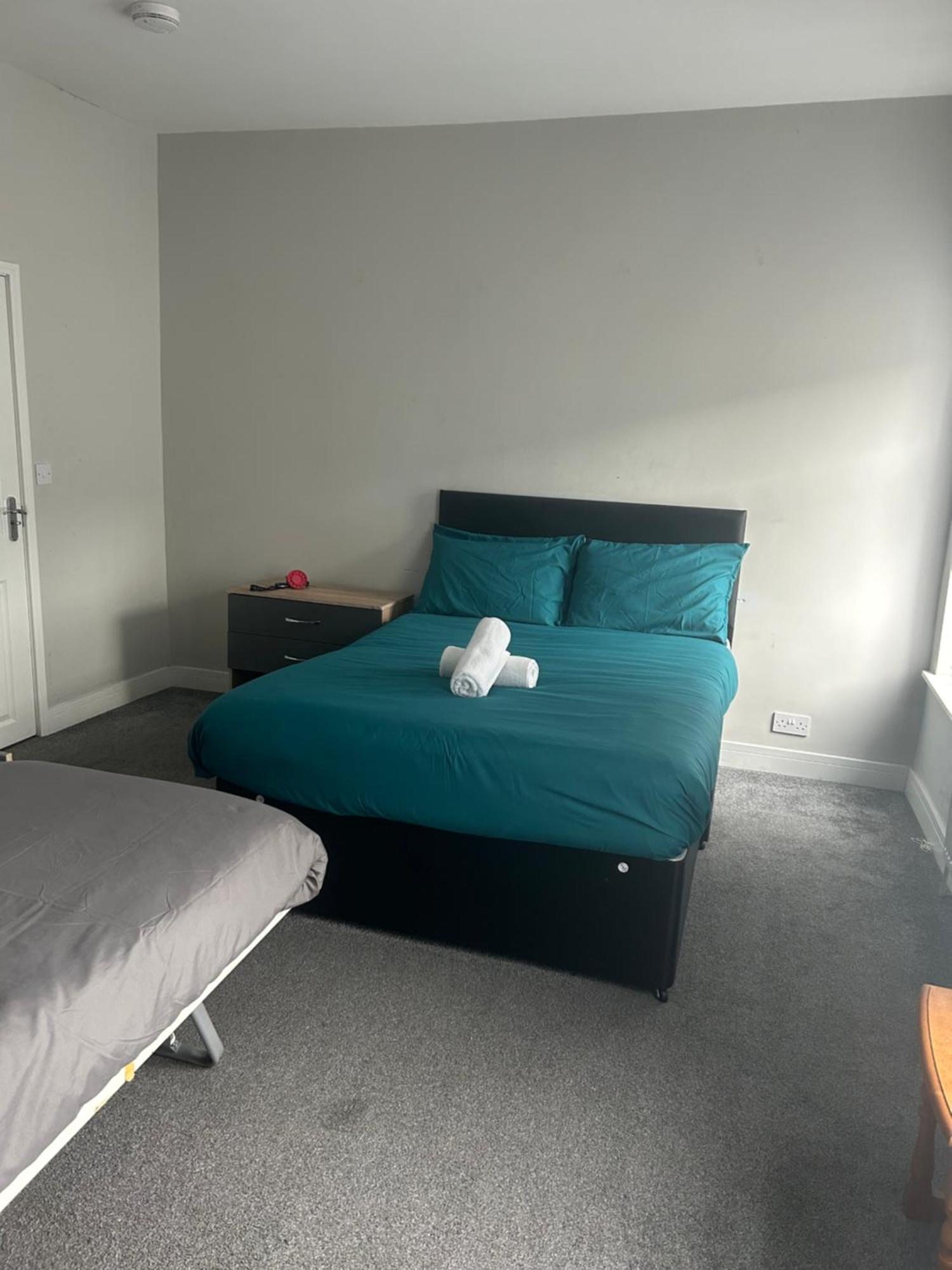 Brunswick Place 1 Bed and Breakfast Stoke-on-Trent Εξωτερικό φωτογραφία